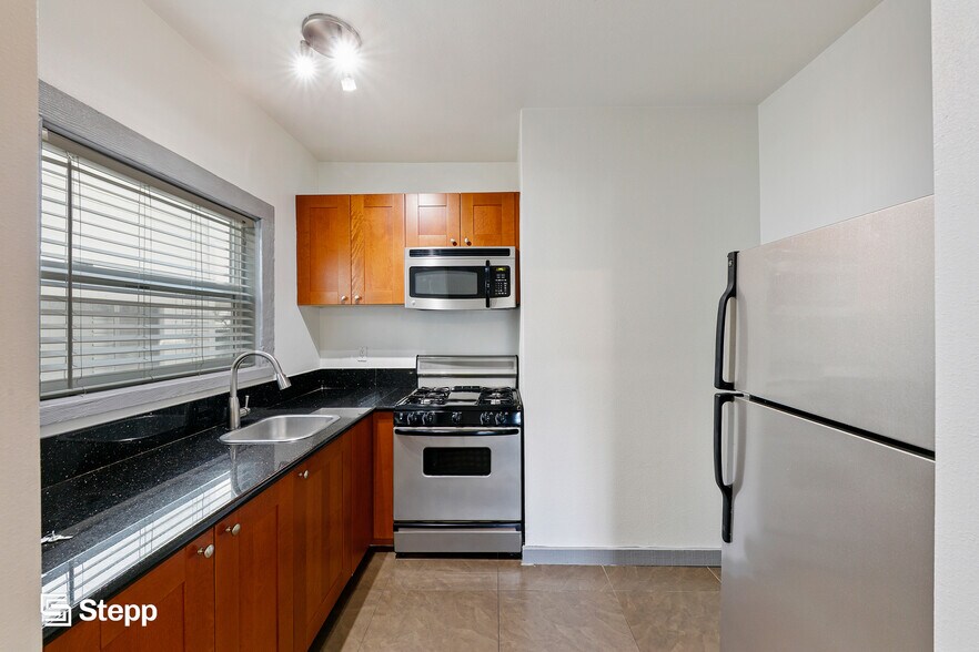 More Photos Of 235 Linden Ave, Long Beach Apartments For Sale