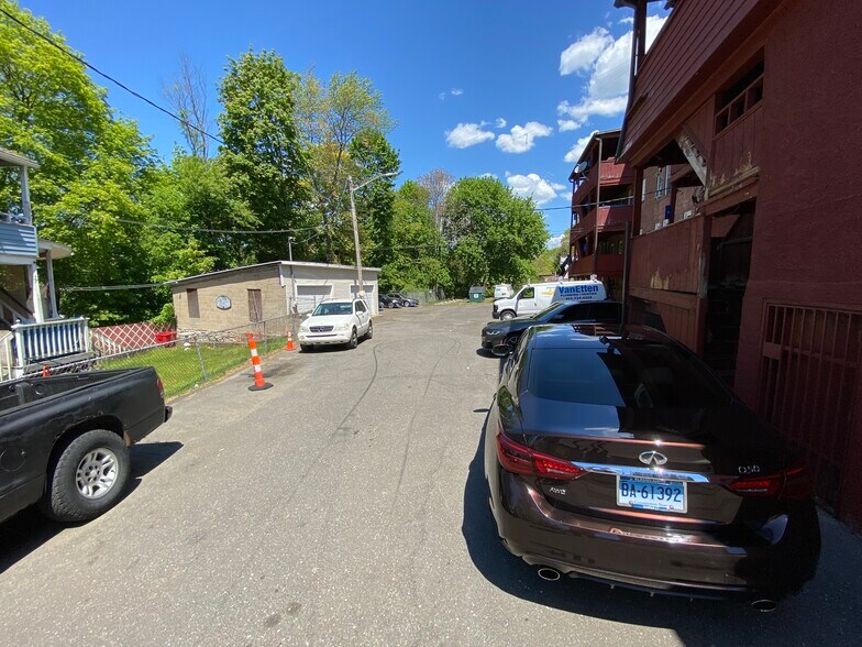 More Photos Of 78 Hawkins St, Derby Apartments For Lease