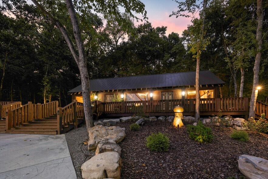 More Photos Of 4201 Pleasant Valley Rd, Union Grove Restaurant For Sale