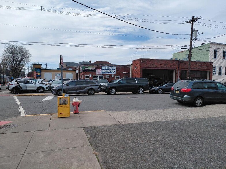 More Photos Of 327 Anderson Ave, Fairview Auto Repair For Sale
