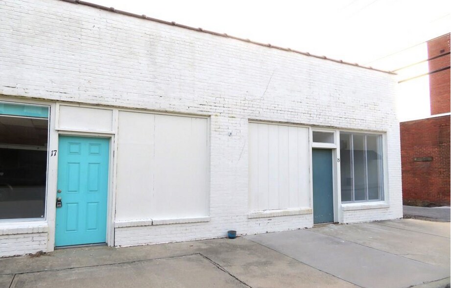 More Photos Of 15 E 11th St, Roanoke Rapids Storefront Retail Office For Sale