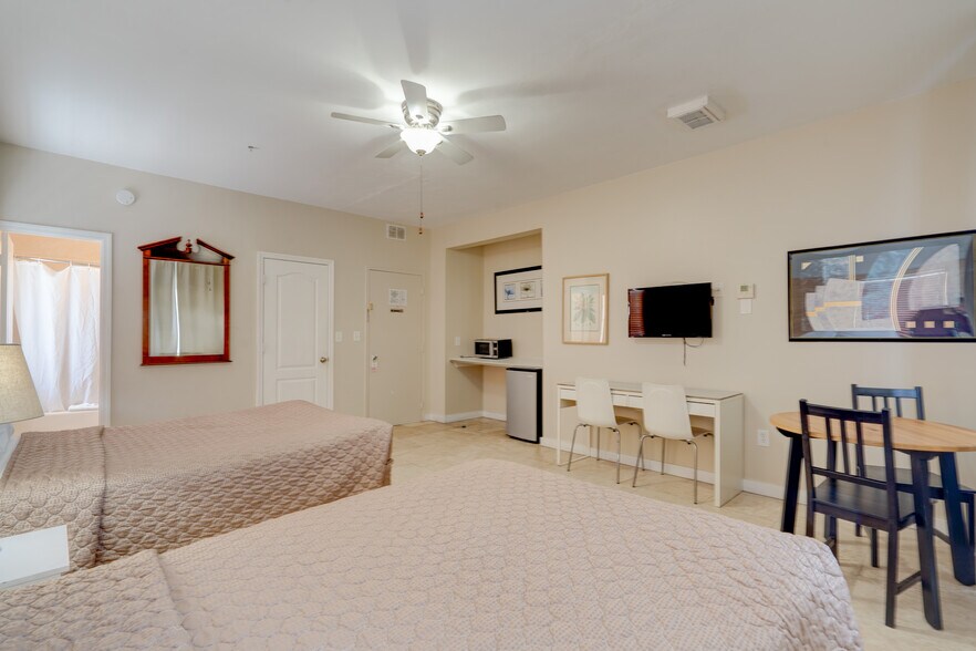 More Photos Of 1680 James Ave, Miami Beach Hotel For Sale