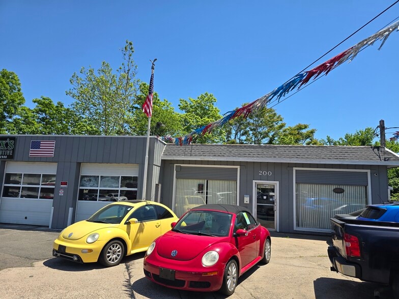 More Photos Of 200 Main St, East Hartford Auto Repair For Sale