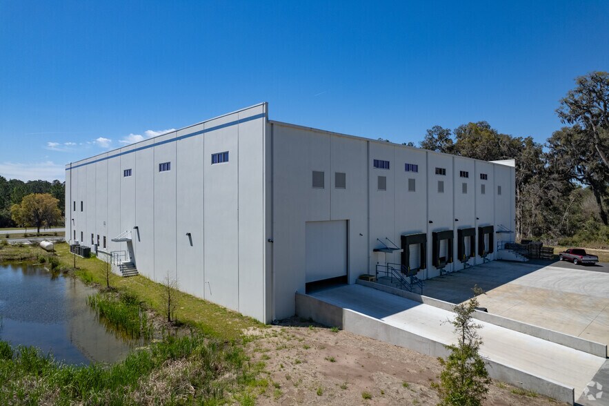 More Photos Of 528 Sunbury Rd, Midway Warehouse For Sale