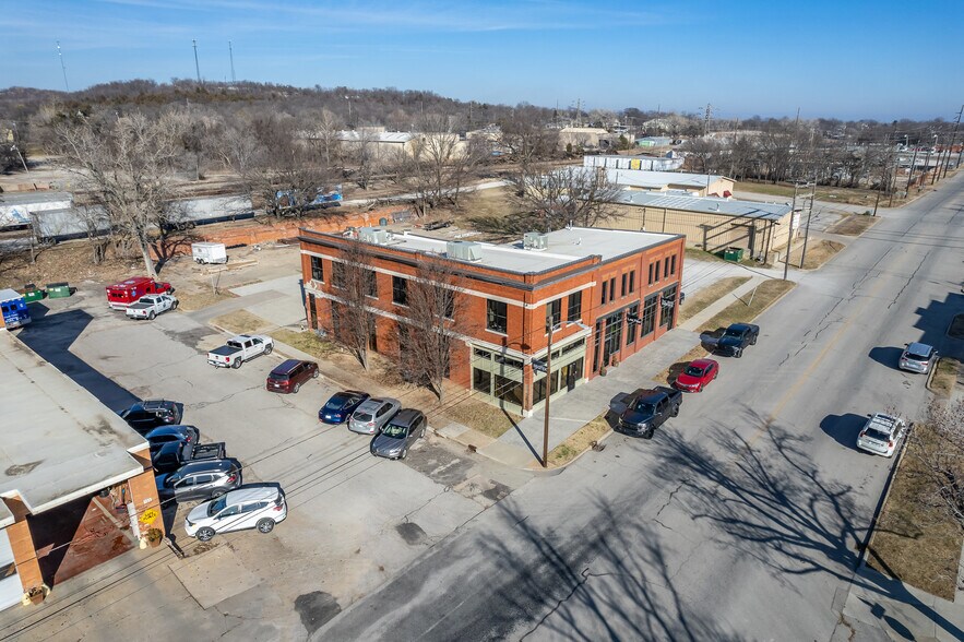 More Photos Of 201 E Hobson Ave, Sapulpa Loft Creative Space For Sale