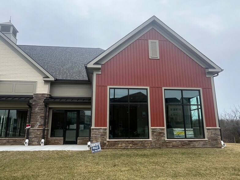 More Photos Of 13710 Little Seneca Parkway, Clarksburg Medical For Lease