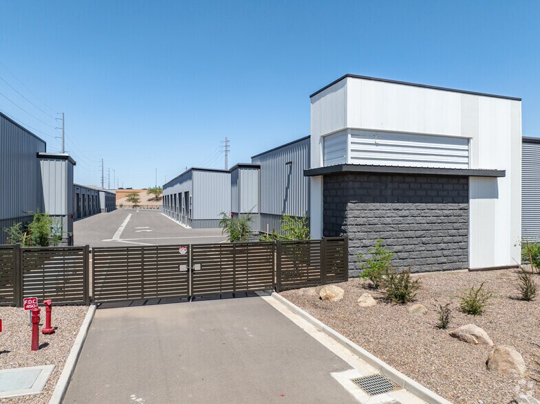 More Photos Of 450 E Willis #122, Chandler Self Storage For Sale