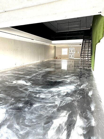 More Photos Of 3555 E Coast Hwy, Corona Del Mar Storefront For Lease