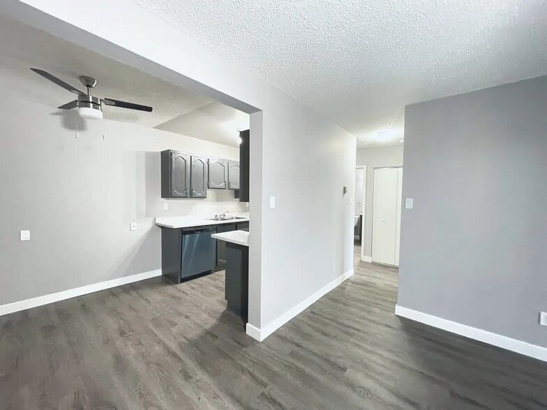 More Photos Of 10141 162 St NW, Edmonton Apartments For Sale