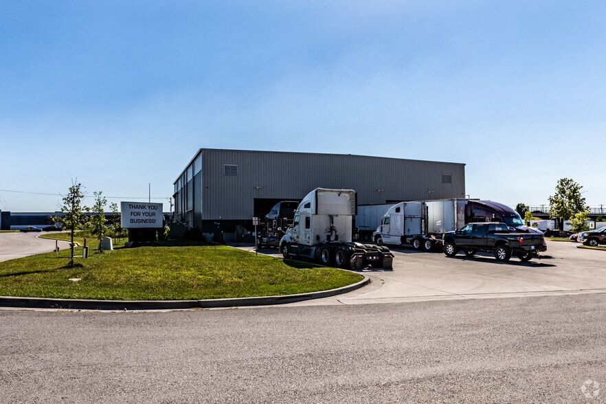 More Photos Of 1161 W Pittman St, Olathe Industrial For Lease