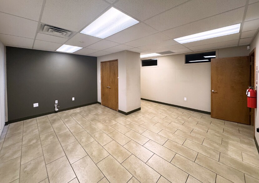 More Photos Of 2511-2517 Wyoming Blvd NE, Albuquerque Office For Sale