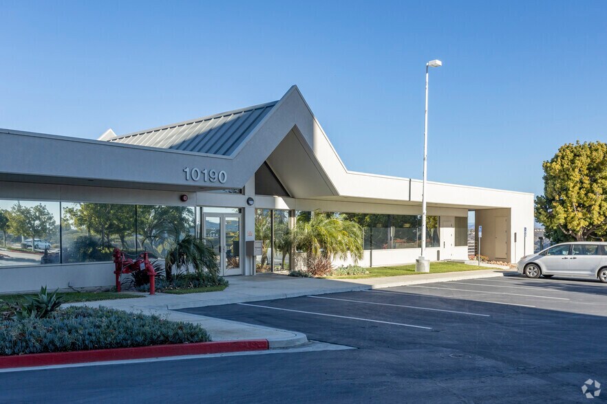 More Photos Of 10188 Telesis Ct, San Diego Unknown For Lease