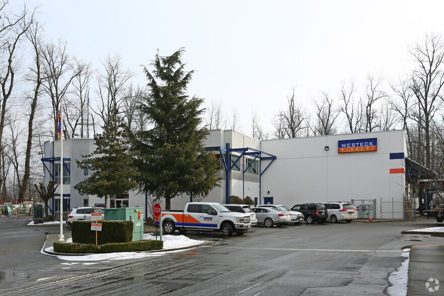 More Photos Of 8104 Evans Rd, Chilliwack Manufacturing For Sale