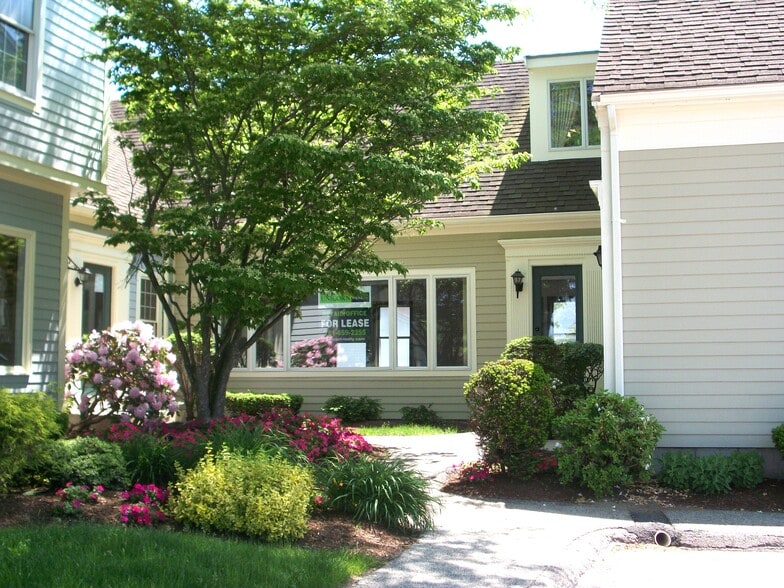 More Photos Of 293-295 Washington St, Norwell Unknown For Lease