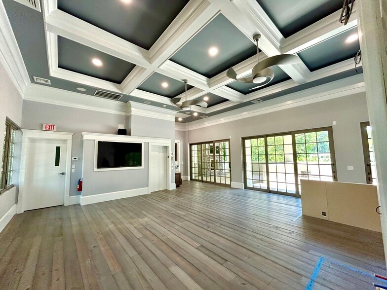 More Photos Of 34 New Orleans Rd, Hilton Head Island Office For Sale
