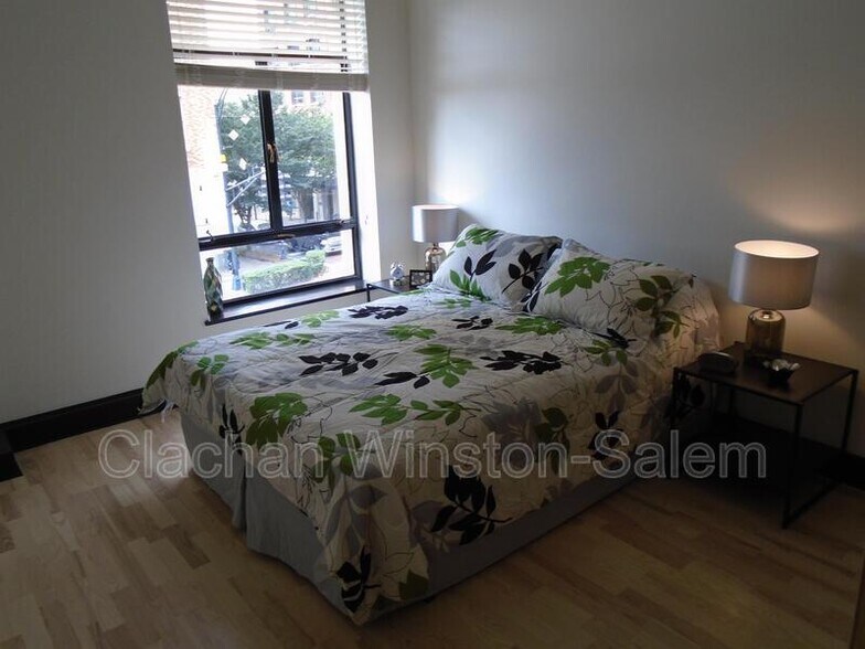 More Photos Of 50 W 4th St, Winston-Salem Apartments For Lease