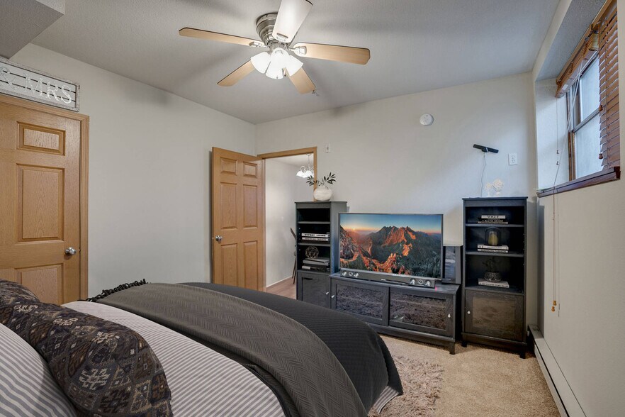 More Photos Of 137 E 17th St, Minneapolis Apartments For Sale