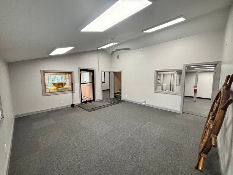 More Photos Of 733 Princeton Blvd, Elkhart Office For Lease