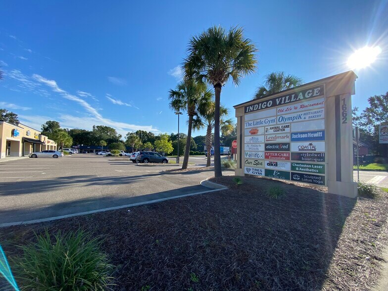 More Photos Of 1662 Savannah Hwy, Charleston Freestanding For Lease