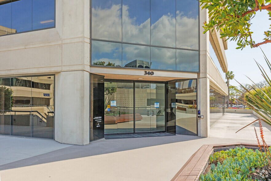 More Photos Of 340 Golden Shore, Long Beach Loft Creative Space For Lease