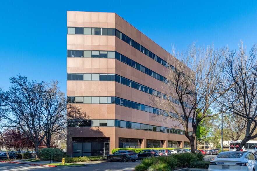 More Photos Of 2150 N 1st St, San Jose Coworking Space