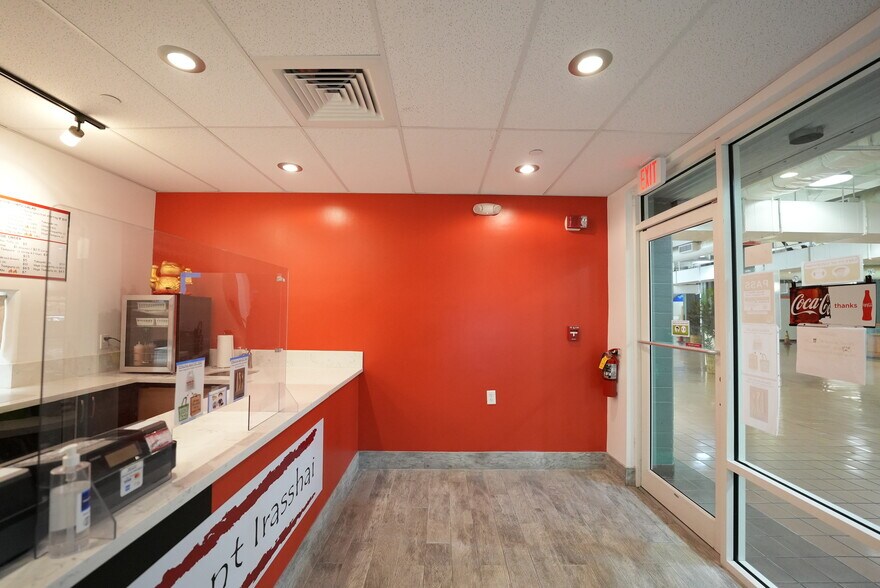 More Photos Of 650 Iwilei Rd, Honolulu Flex For Lease