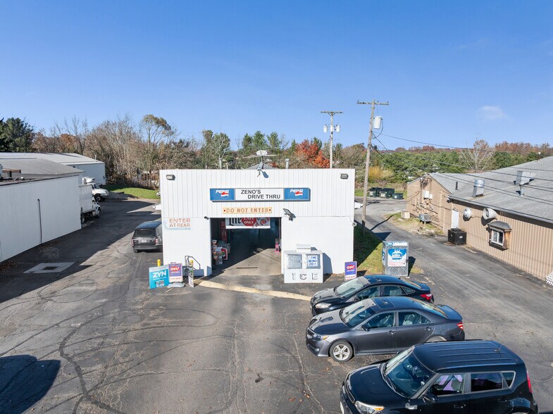 More Photos Of 2024 Locust St, Canal Fulton Freestanding For Sale