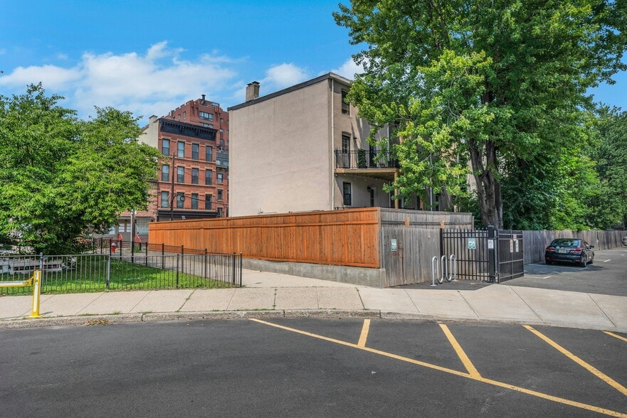 More Photos Of 514 Manila Ave, Jersey City Land For Sale