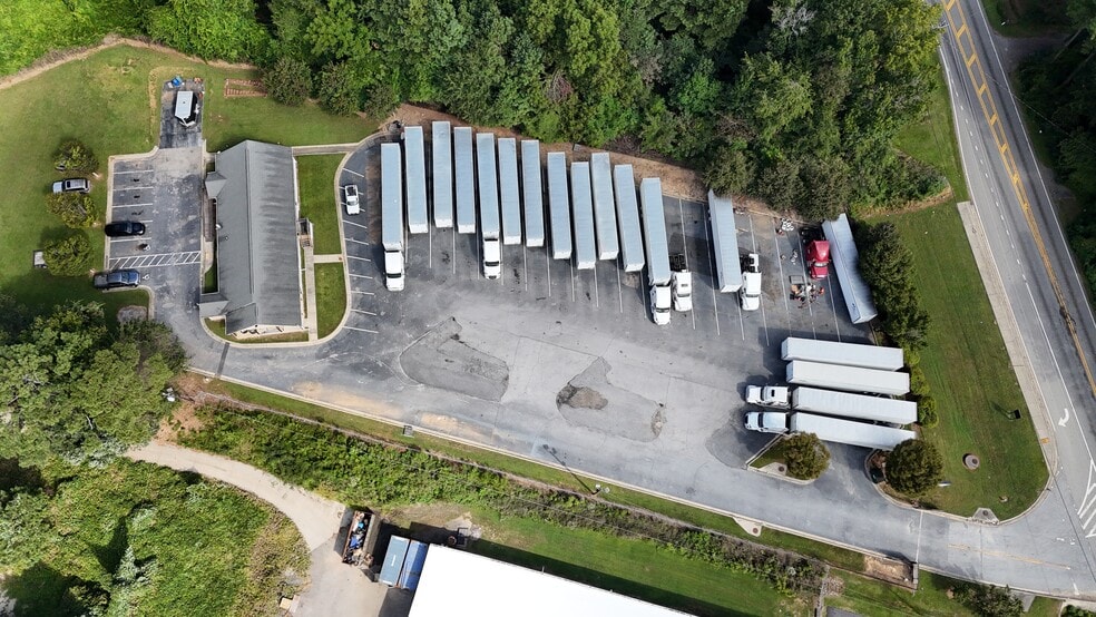 More Photos Of 5277 Moreland Ave, Ellenwood Office For Lease