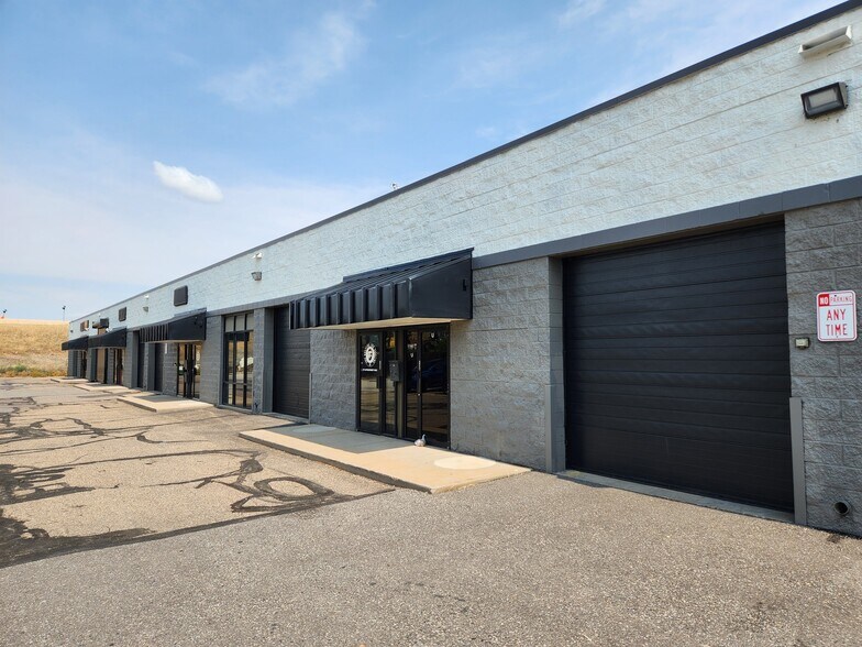 More Photos Of 6401 Broadway, Denver Warehouse For Lease