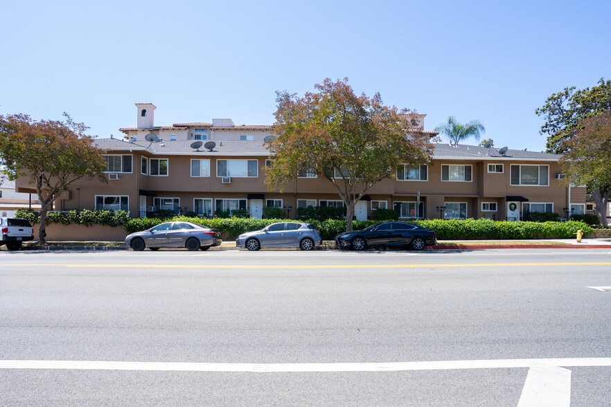 More Photos Of 200 S Madison Ave, Pasadena Apartments For Sale