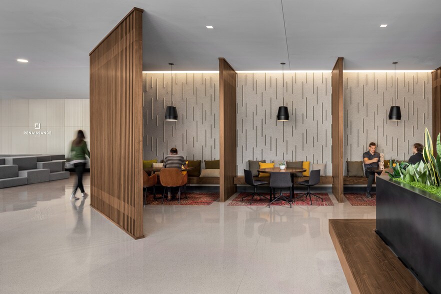 More Photos Of 40 N Central Ave, Phoenix Office For Lease