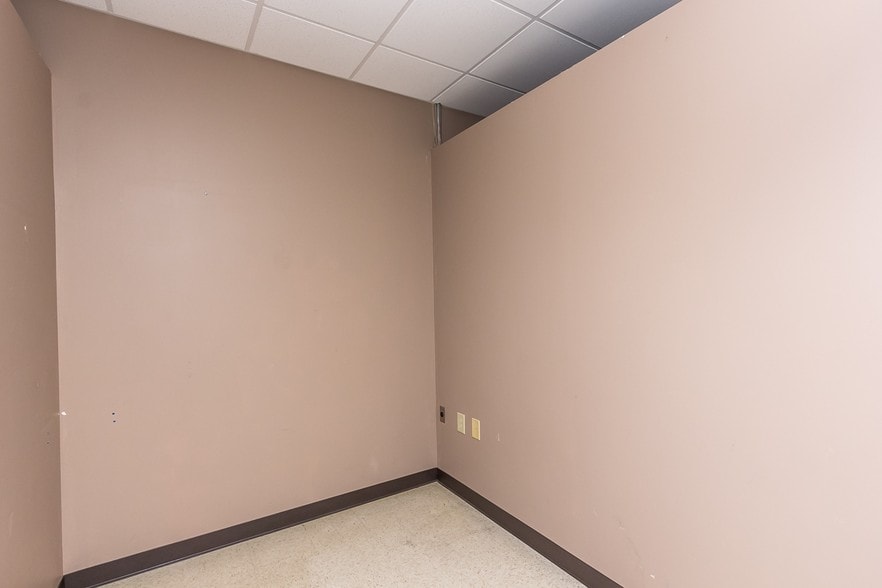 More Photos Of 133 E Main St, Youngsville General Retail For Lease