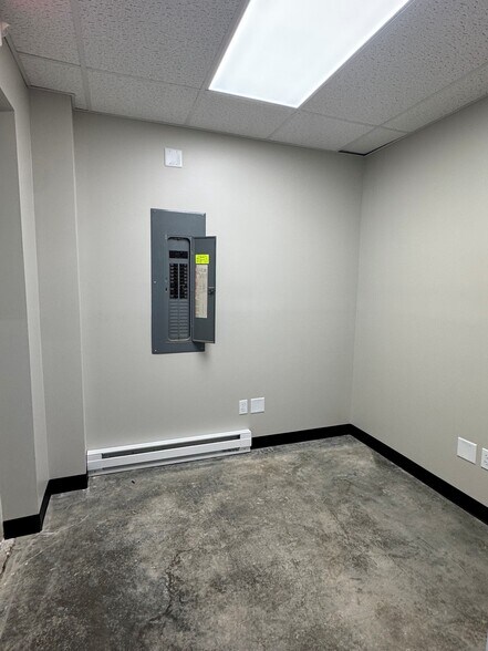 More Photos Of 3840 Elida Rd, Lima Freestanding For Lease