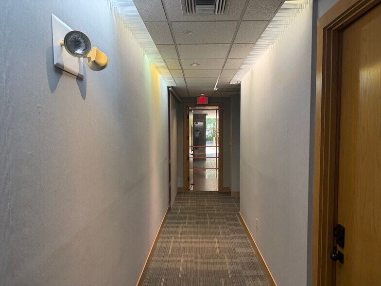 More Photos Of 2700 NW 43rd St, Gainesville Office For Lease