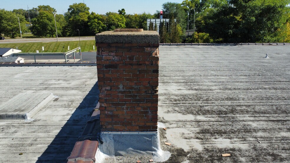 More Photos Of 1121 River St, Lansing Distribution For Lease