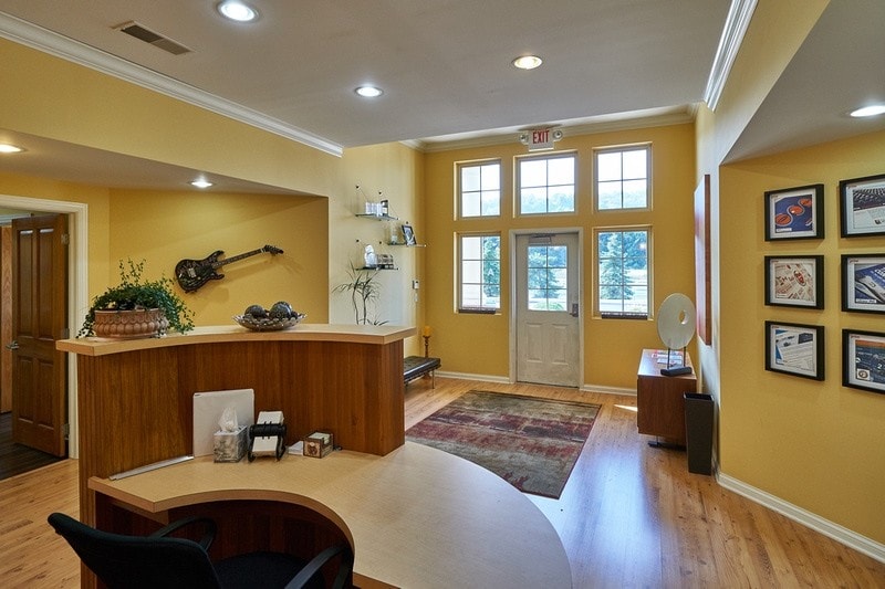 More Photos Of 5031 Forest Dr, New Albany Medical For Sale