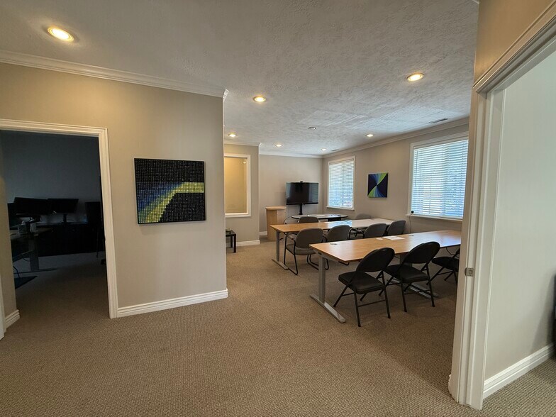 More Photos Of 1106 E South Union Ave, Midvale Office For Sale