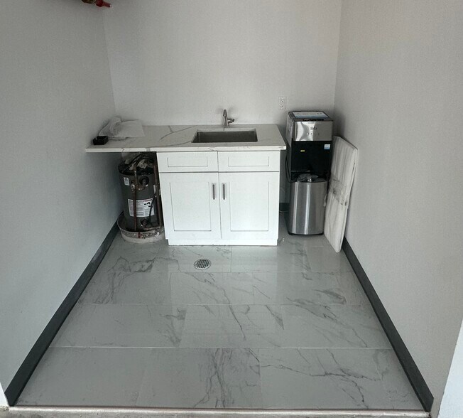 More Photos Of 39-04 29th St, Long Island City Apartments For Lease