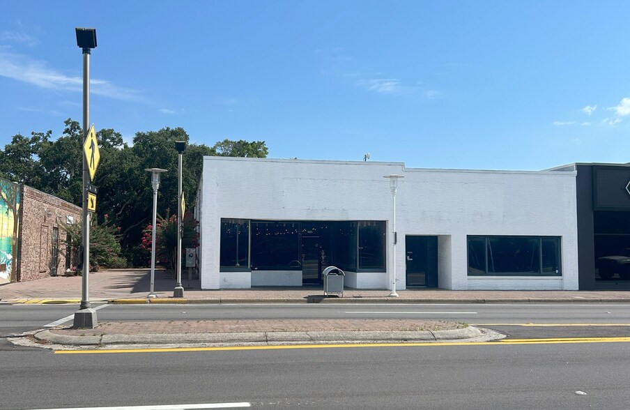 More Photos Of 142 & 144 US-98 Miracle Strip Pky, Fort Walton Beach Storefront For Sale