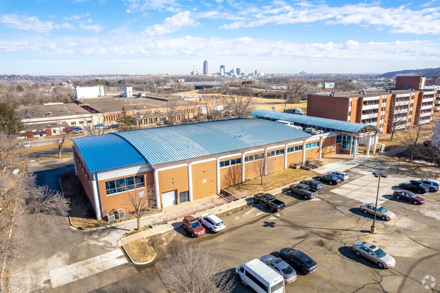 More Photos Of 2280 Bell Ave, Des Moines Sports And Entertainment For Sale