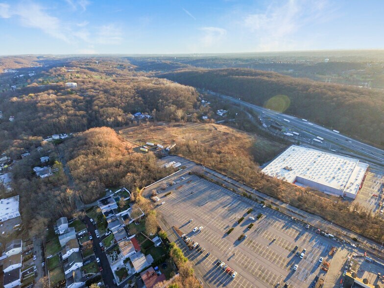 More Photos Of 1154 Saw Mill River Rd, Yonkers Land For Sale