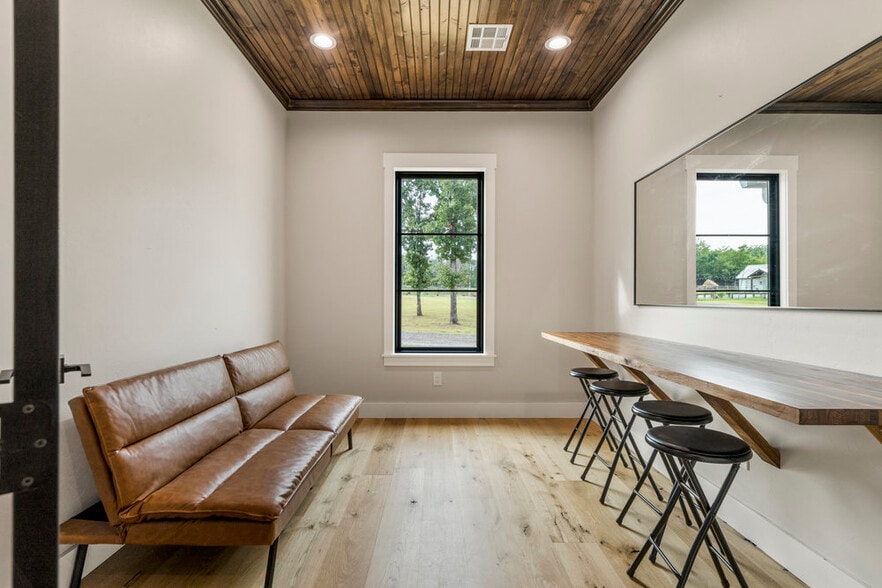 More Photos Of 19501 W 41st St, Sand Springs Specialty For Sale