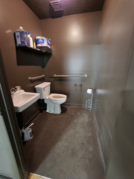 More Photos Of 600 Reid St, Palatka Freestanding For Sale