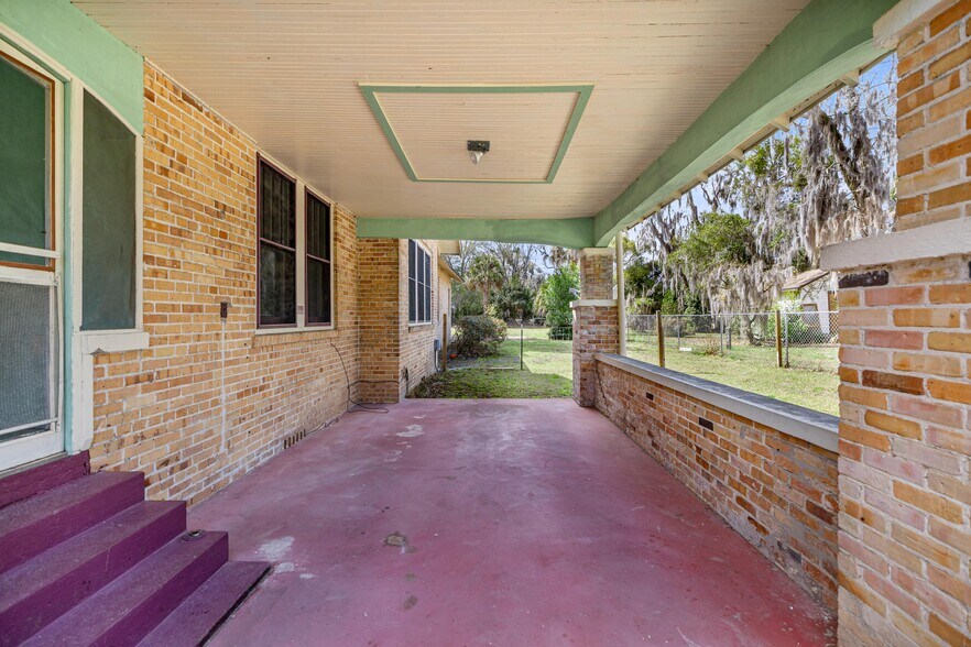 More Photos Of 7018 SE 222nd St, Hawthorne Flex For Sale