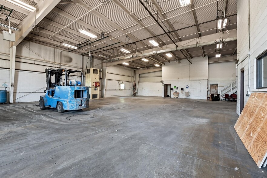 More Photos Of 69150 Skinner Dr, Richmond Warehouse For Sale