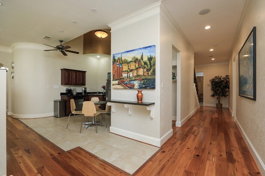 More Photos Of 12802 Willow Centre Dr, Houston Office For Sale