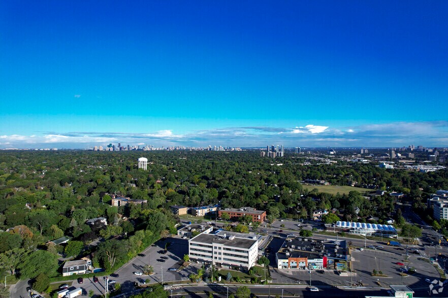 More Photos Of 170 The Donway W, Toronto Office For Lease