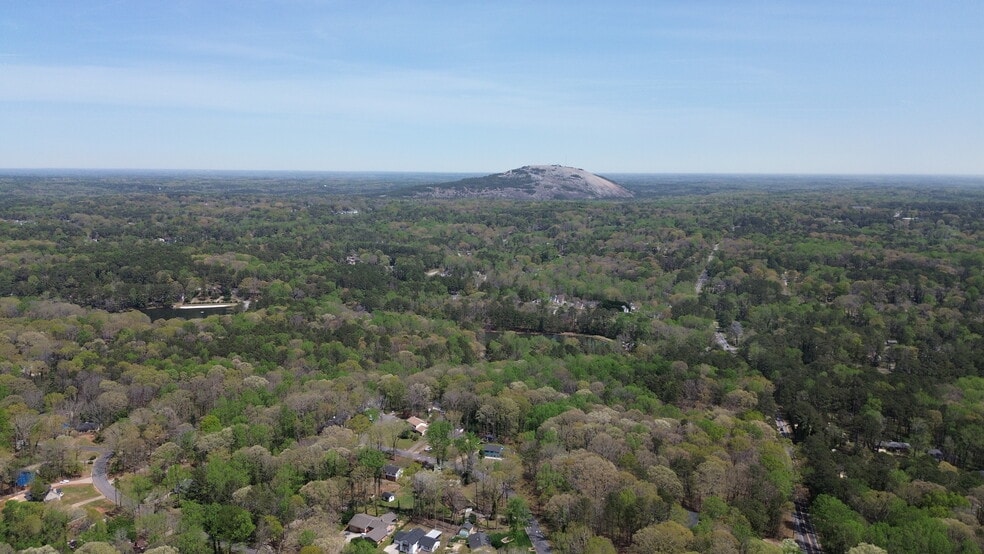 More Photos Of 414 N Hairston Rd, Stone Mountain Freestanding For Sale