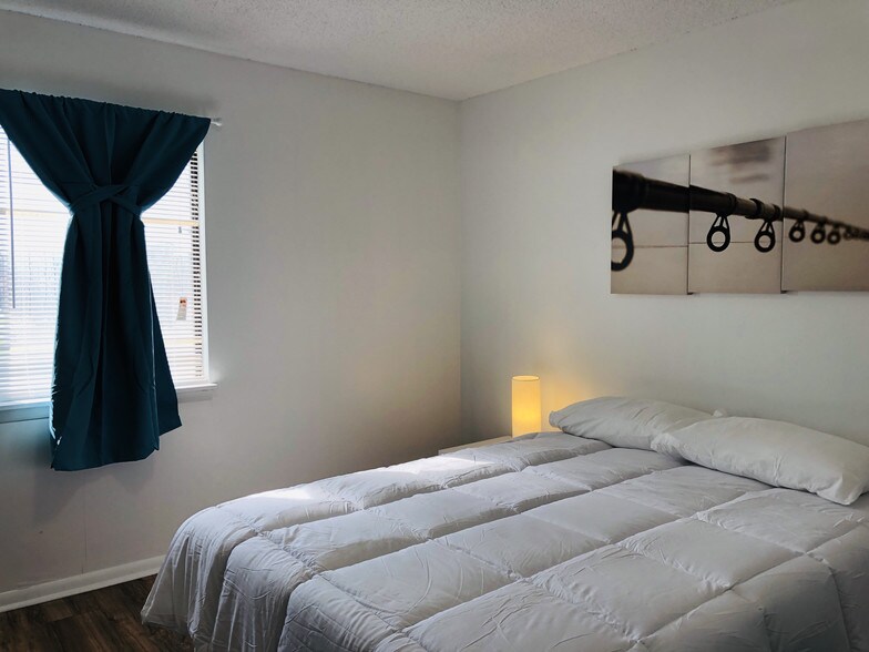 More Photos Of 2222 Jordan Ln SW, Huntsville Apartments For Sale